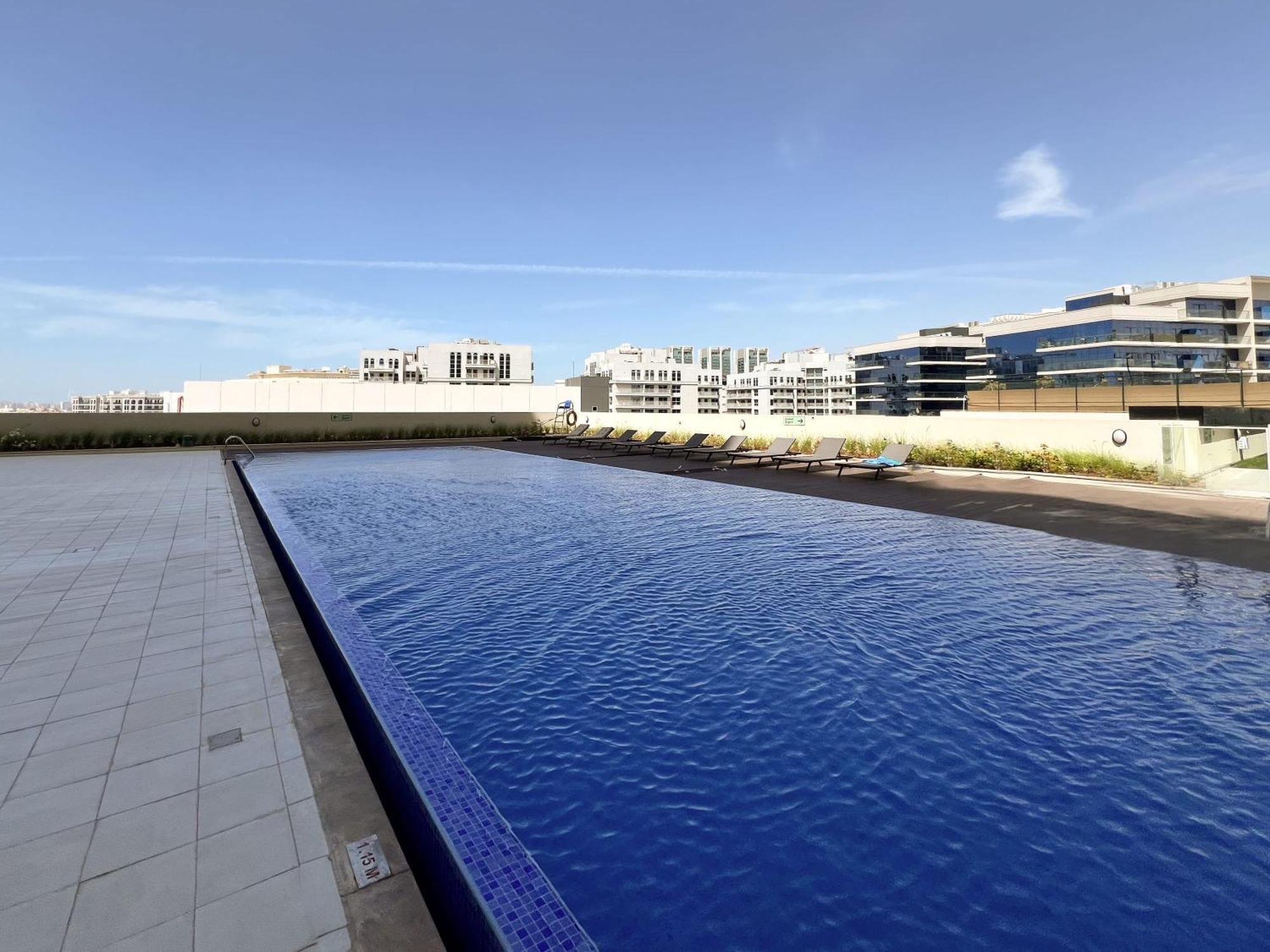 Frank Porter - Jwelz By Danube Apartment Dubai